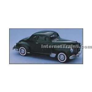  Alloy Forms HO Scale 1941 Plymouth Coupe: Toys & Games