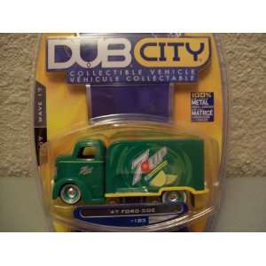  Jada Dub City Wave 17 1947 Ford Coe 7 Up: Toys & Games