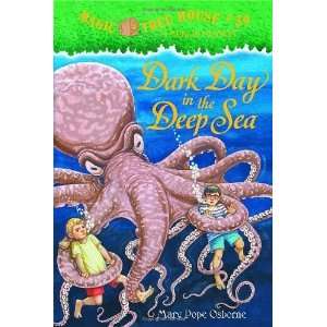  Dark Day in the Deep Sea (Magic Tree House, No. 39 