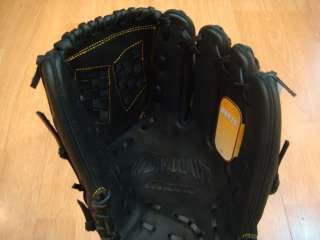Mizuno Obvious 11.5 Pitcher Baseball Glove Black RHT  