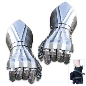  Knights Bolted Steel Gauntlets
