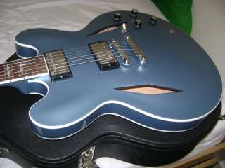 Gibson DG 335 Pelham Blue Foo Fighters Dave Grohl  