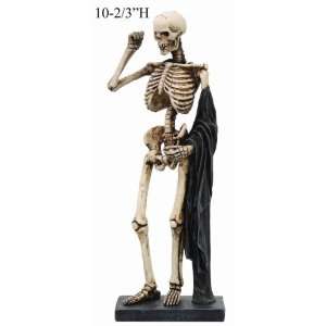  King Skeleton Figurine
