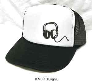 Headphones / Left side Trucker Mesh Hat Black  