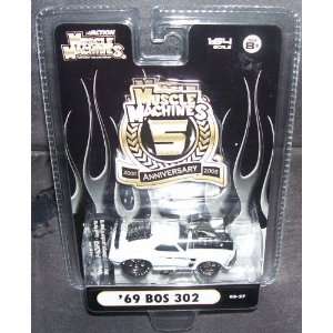   5th Anniversary 1969 BOSS 302 WHITE Die cast 1/64 scale: Toys & Games