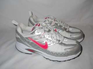 Girls NIKE Size 2 White & Pink Athletic Tennis Shoes *CLEAN*   