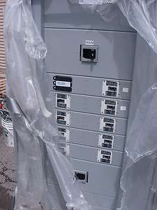 SIEMIENS NEW DISTRIBUTION PANEL 600 AMP MAIN WITH BREAKERS  