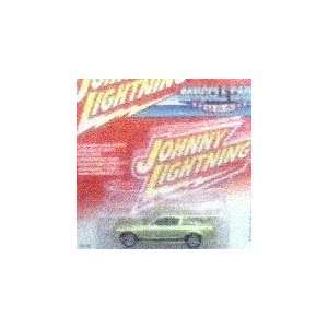   Johnny LightningMUSCLE CARS2005 Ford Mustang GT[#50]: Toys & Games