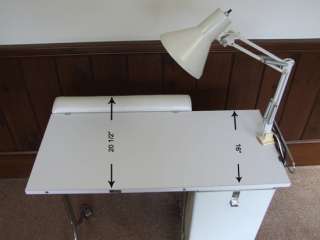   White Manicure Nails Station Table Desk Lamp Drawers Kaemark Chair VGD
