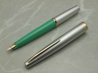Sailor Japanese Fountain Pen Fine nib 18k / Light green 1970s N.O.S 