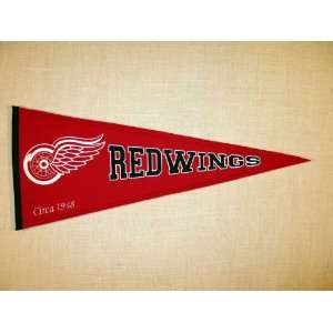    Detroit Red Wings NHL Vintage Hockey Pennant: Sports & Outdoors
