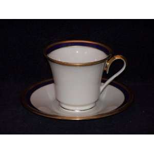  Lenox Blue Royale Cups & Saucers: Kitchen & Dining