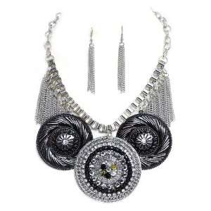  Fashion Statement Necklace Set; 18L; Silver And Gunmetal 