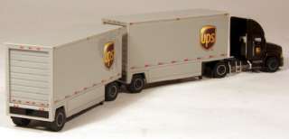   Day Cab and 2     28 Double Drop Deck Trailers UPS Ground 1/87  