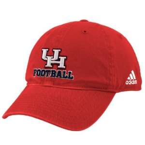 adidas Houston Cougars Red Football Slouch Hat:  Sports 