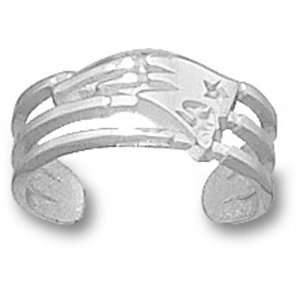New England Patriots NFL Logo Toe Ring (Silver):  Sports 