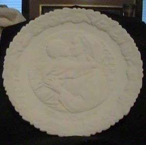 Rare 1974 Fenton White Satin Mothers Day Plate #4 Mint  