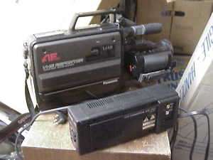Panasonic AF Piezo AG 160 Reporter VHS Movie Camcorder  