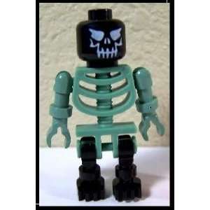 com Skeleton LEGO Minifigure in Green and Black from Harry Potter set 