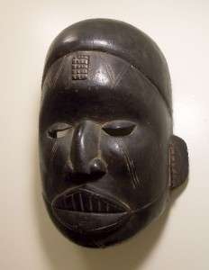 Rare and Unusual Vintage Makonde African mask with Field use  