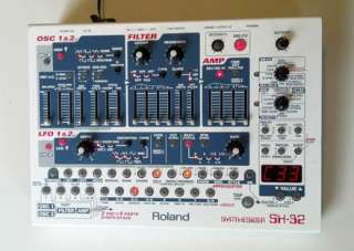 Roland SH 32 Virtual Analog Synthesizer  