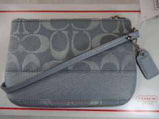 NWT COACH GRAY SIGNATURE C WRISTLET PURSE 45608 New With Tags  